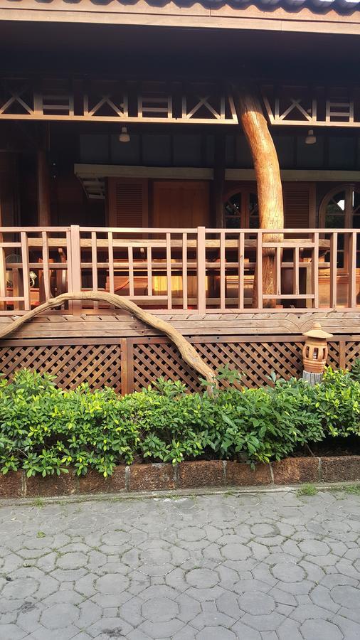 Ruean Mai Chai Khlong Amphawa Luaran gambar