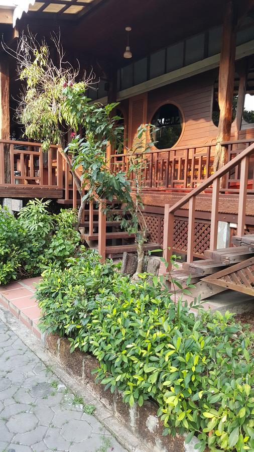 Ruean Mai Chai Khlong Amphawa Luaran gambar