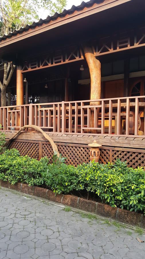 Ruean Mai Chai Khlong Amphawa Luaran gambar
