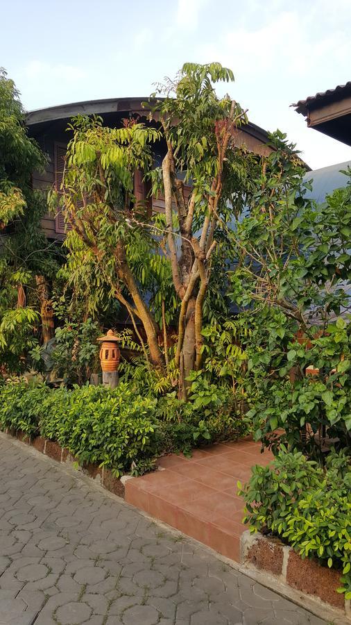 Ruean Mai Chai Khlong Amphawa Luaran gambar