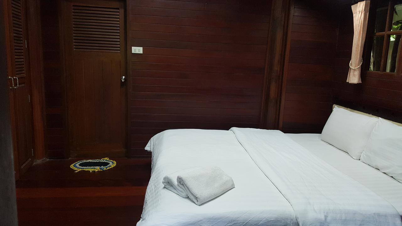 Ruean Mai Chai Khlong Amphawa Luaran gambar