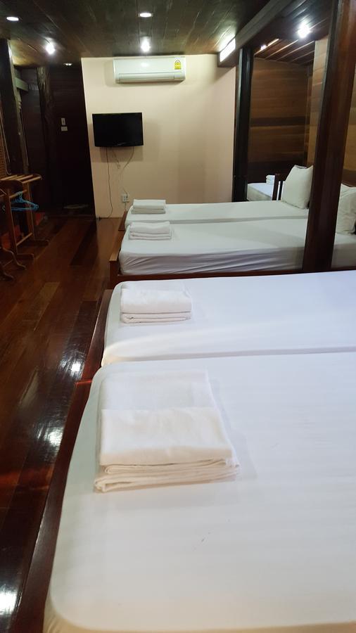 Ruean Mai Chai Khlong Amphawa Luaran gambar