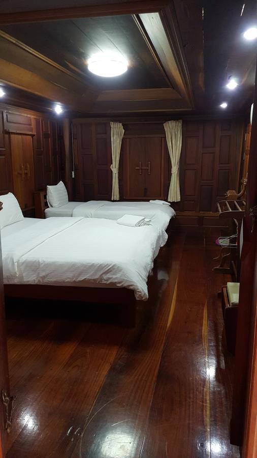 Ruean Mai Chai Khlong Amphawa Luaran gambar