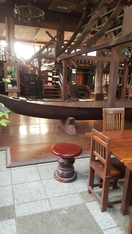 Ruean Mai Chai Khlong Amphawa Luaran gambar