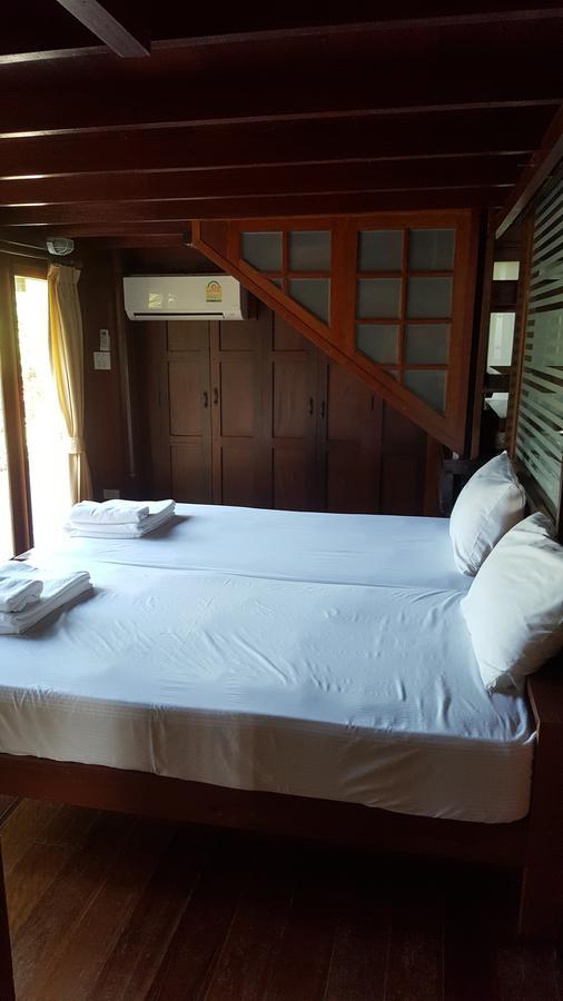 Ruean Mai Chai Khlong Amphawa Luaran gambar