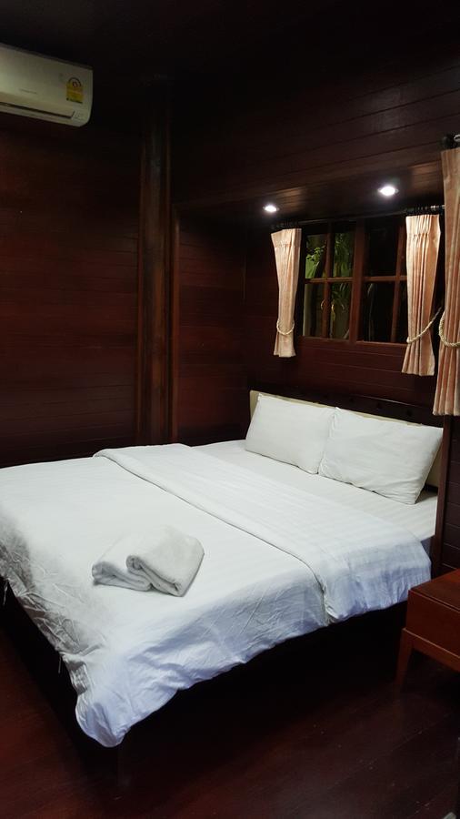 Ruean Mai Chai Khlong Amphawa Luaran gambar