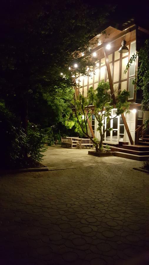 Ruean Mai Chai Khlong Amphawa Luaran gambar