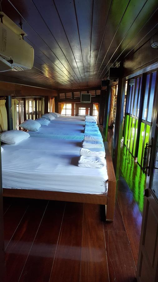 Ruean Mai Chai Khlong Amphawa Luaran gambar